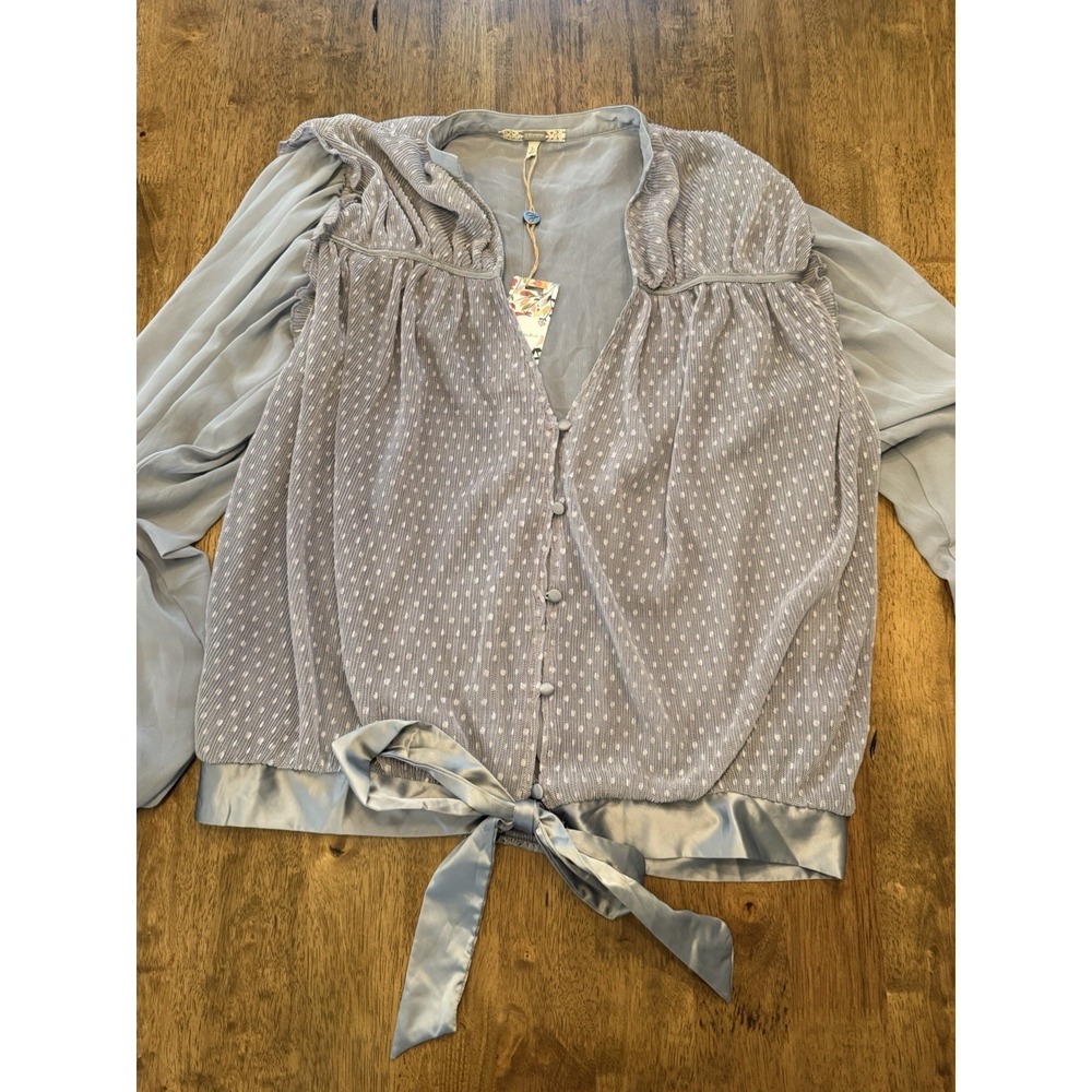 Gimmicks by BKE Gray Polka Dot Chiffon V-Neck Tie Front Smocked Blouse L